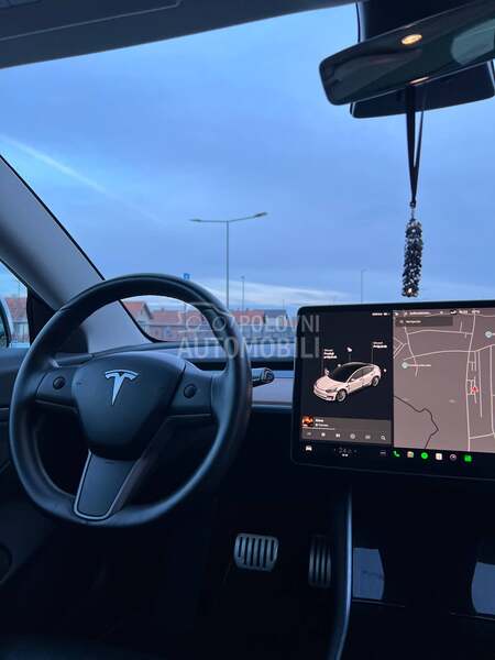 Tesla Model 3 Performance