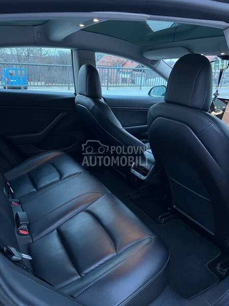 Tesla Model 3 Performance