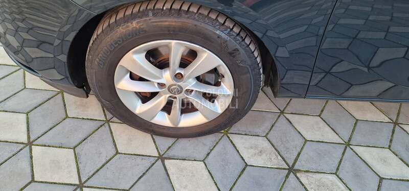 Opel Corsa E 1.0 OPREMA