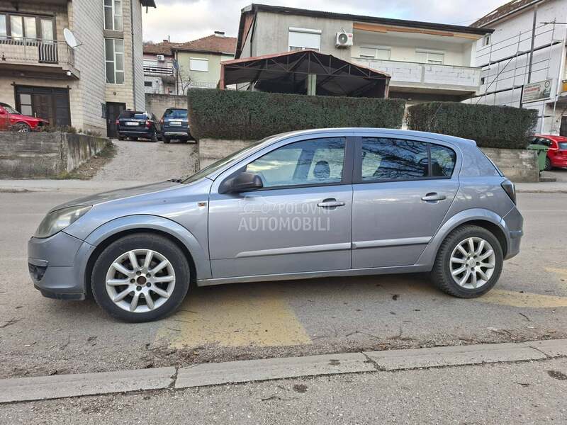 Opel Astra H 