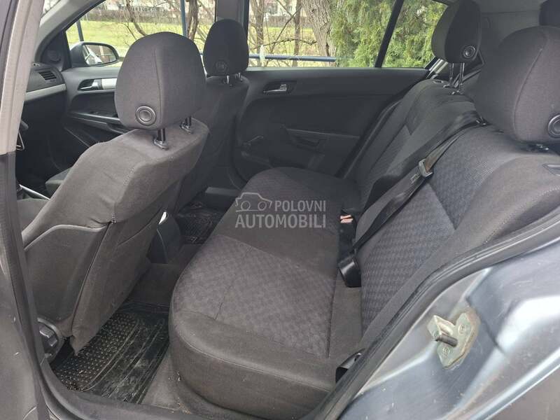 Opel Astra H 