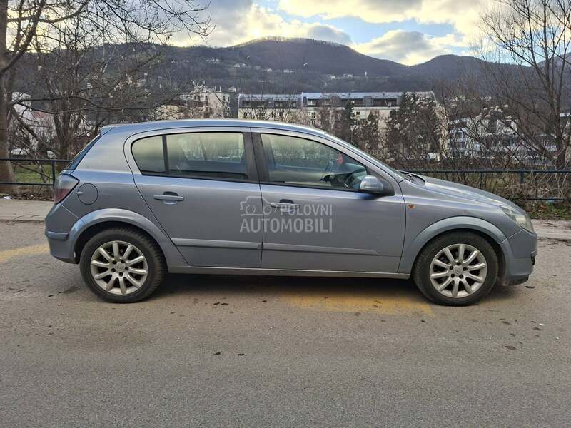 Opel Astra H 