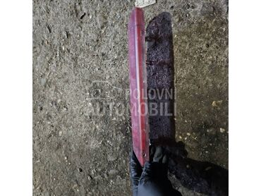 Treće stop svetlo za Škoda Octavia od 1996. do 2004. god.