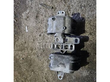 Nosač motora za Škoda Octavia od 1996. do 2004. god.