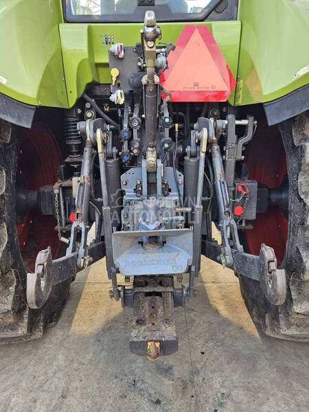 Claas ARION 630