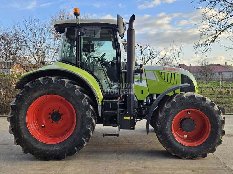 Claas ARION 630