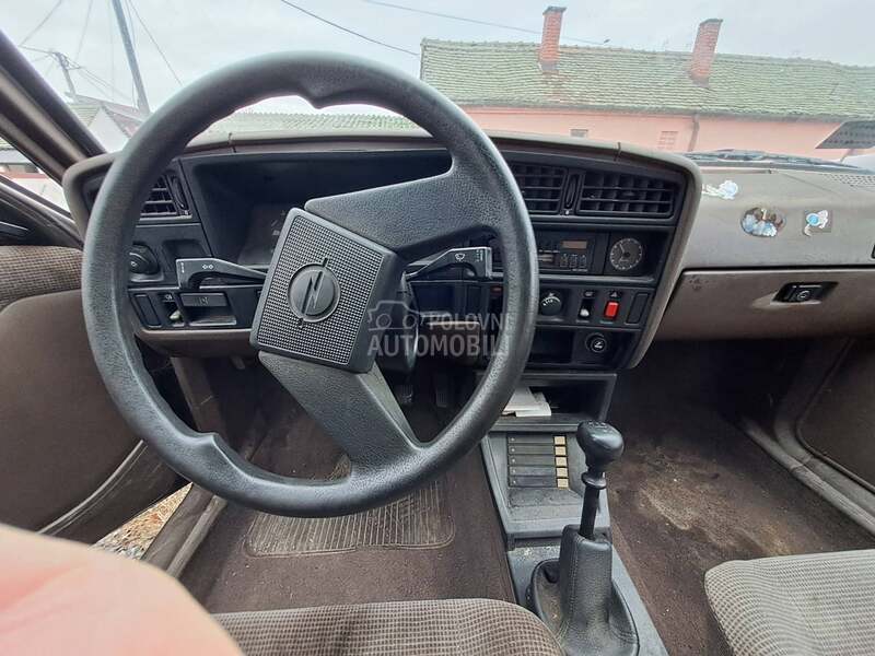 Opel Ascona 