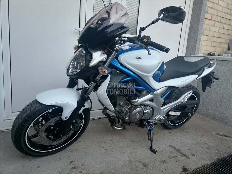 Suzuki gladius 650