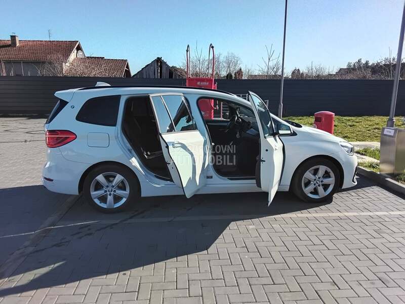 BMW 218 218d x drive