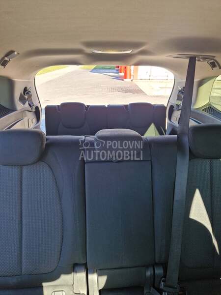 BMW 218 218d x drive