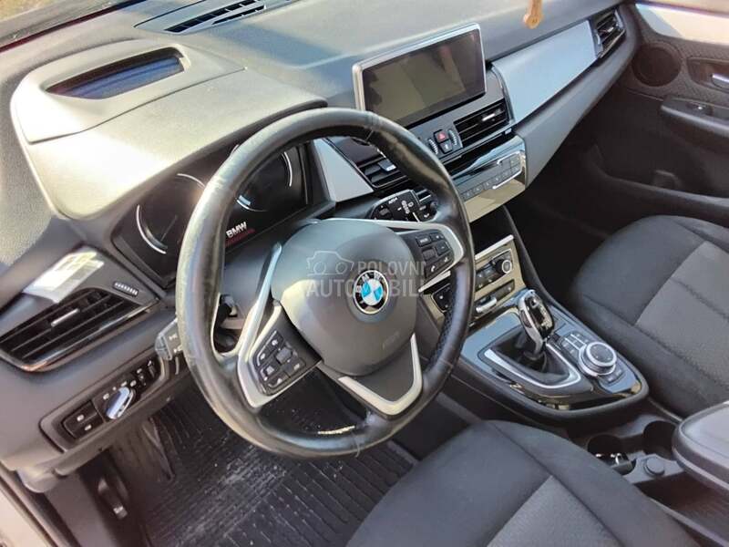 BMW 218 218d x drive