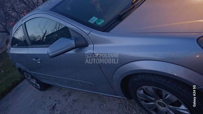 Opel Astra H 