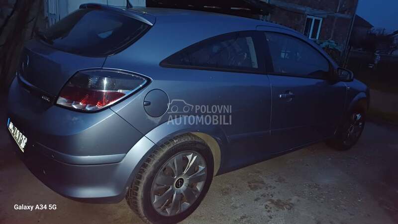 Opel Astra H 