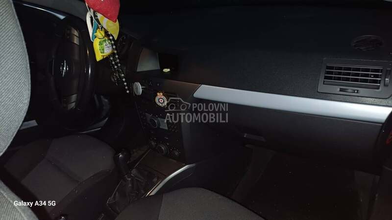 Opel Astra H 