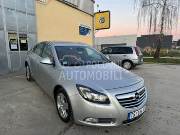 Opel Insignia 2.0CDTI 4x4 led.xen