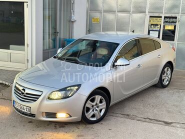 Opel Insignia 2.0CDTI 4x4 led.xen