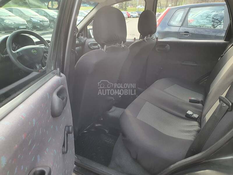 Opel Corsa B 