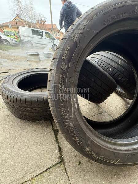 Maxxis 235/50 R18 Letnja