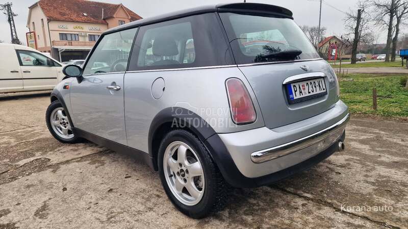 MINI Cooper 1.6
