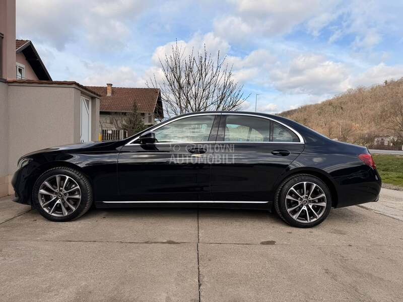 Mercedes Benz E 220 4 matic