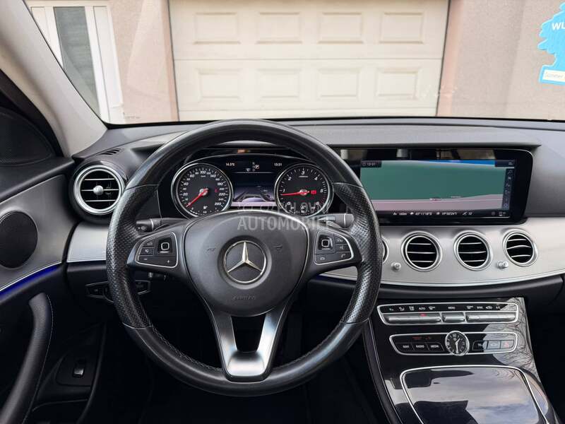 Mercedes Benz E 220 4 matic