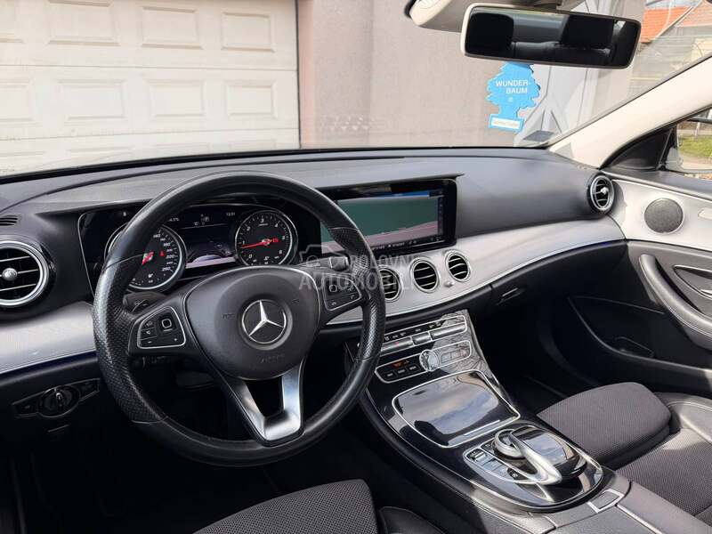 Mercedes Benz E 220 4 matic