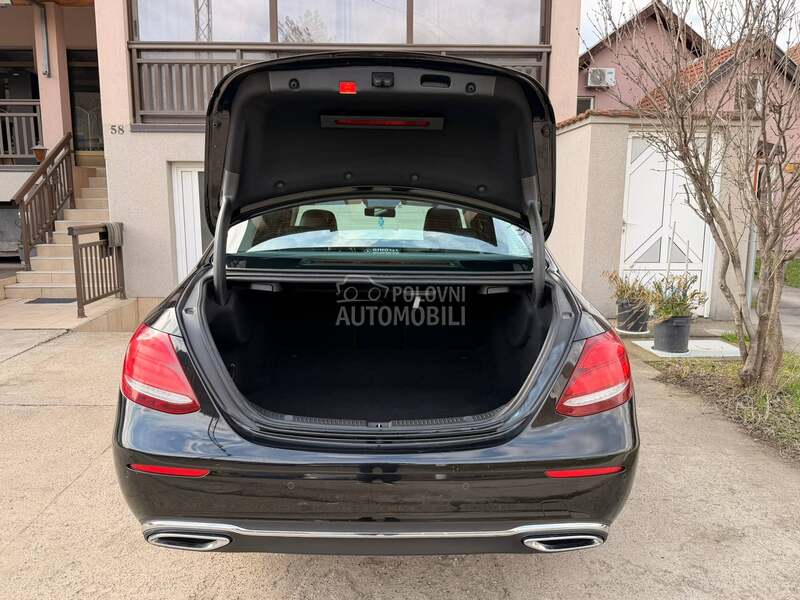 Mercedes Benz E 220 4 matic