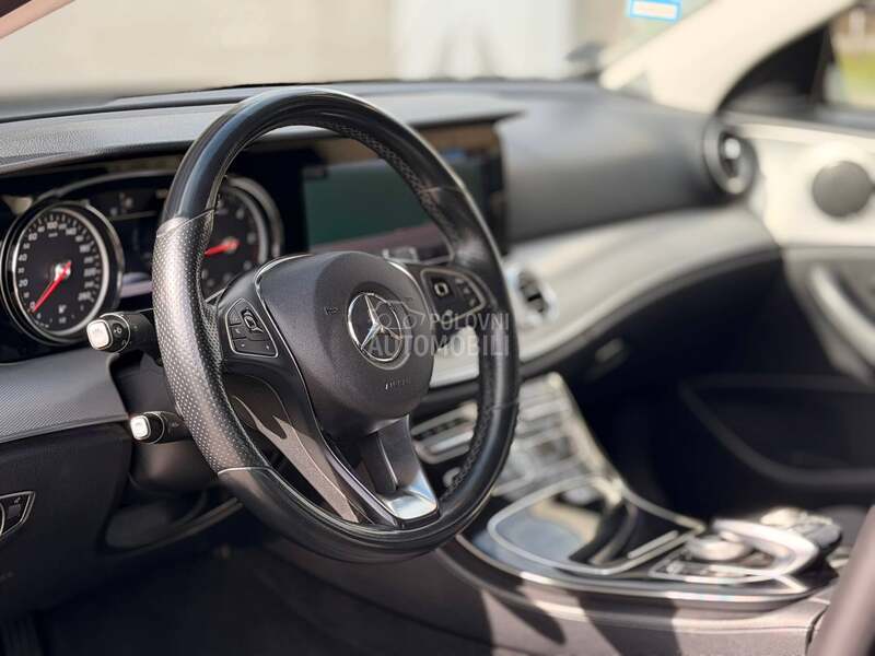 Mercedes Benz E 220 4 matic