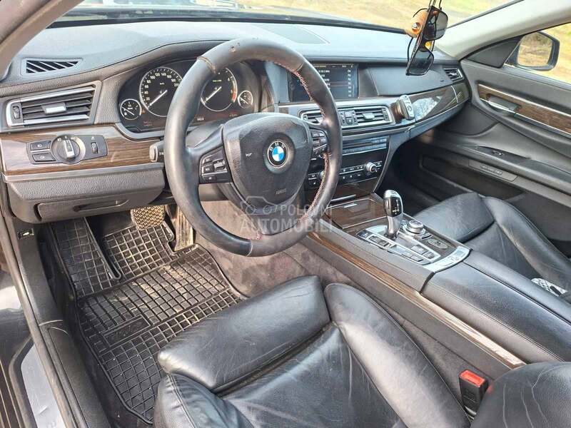 BMW 730 