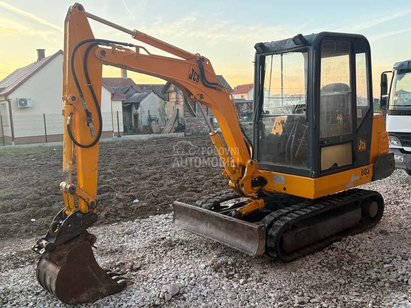 JCB 803