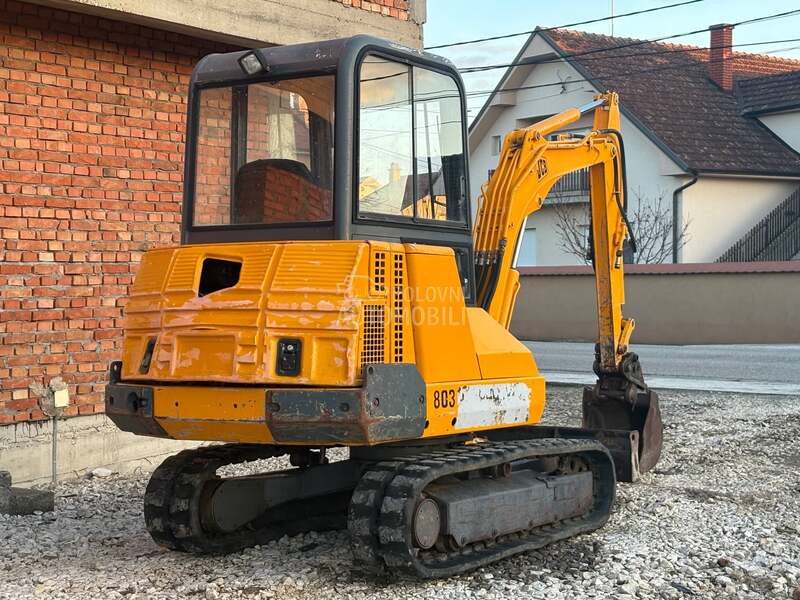 JCB 803