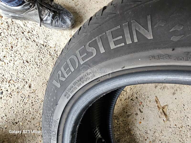 Vredestein 215/55 R18 Zimska