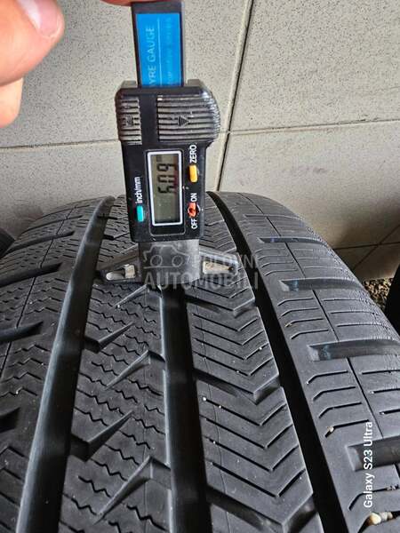 Vredestein 215/55 R18 Zimska