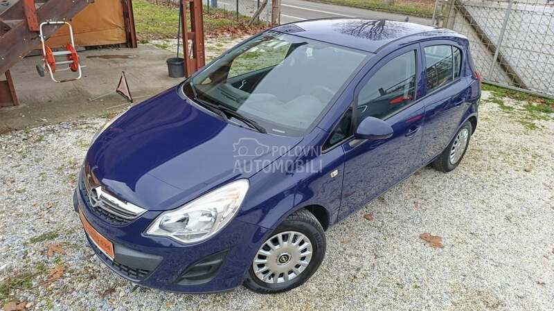 Opel Corsa D 1.2b SELECTION