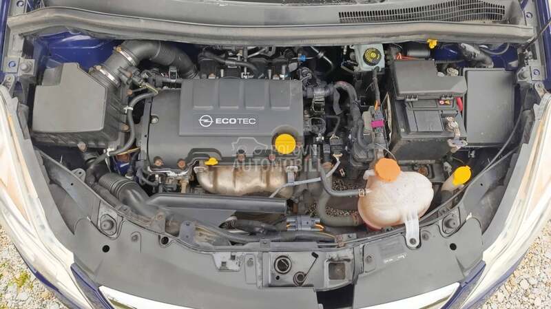 Opel Corsa D 1.2b SELECTION
