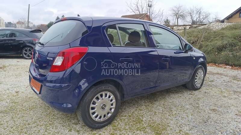 Opel Corsa D 1.2b SELECTION