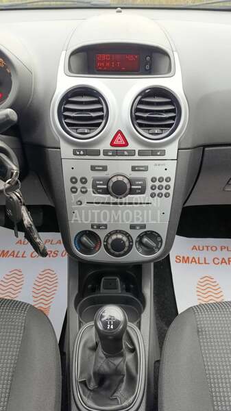 Opel Corsa D 1.2b SELECTION