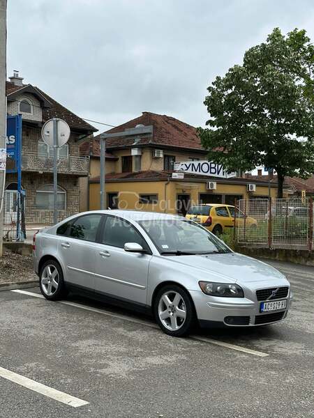 Volvo S40 