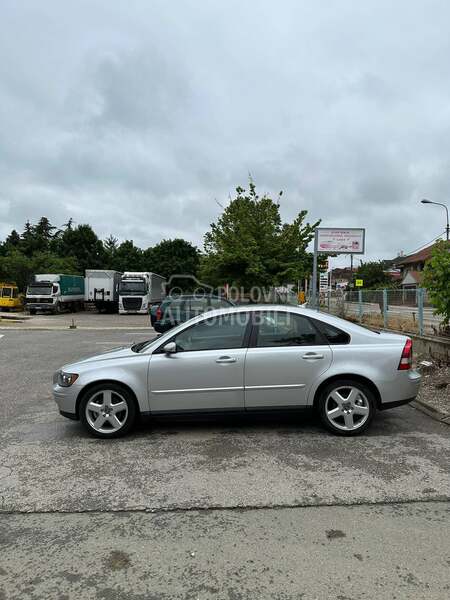 Volvo S40 