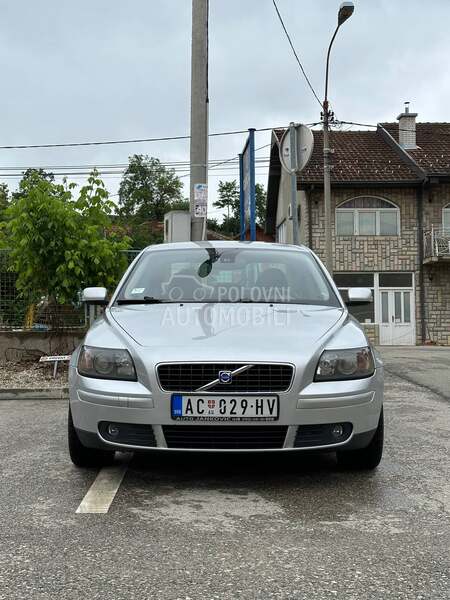Volvo S40 
