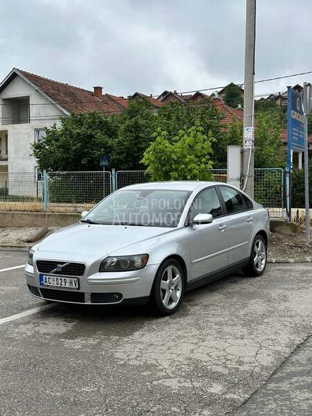Volvo S40 