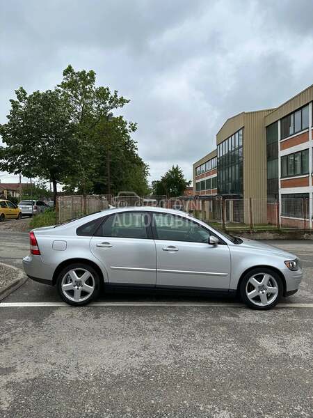 Volvo S40 