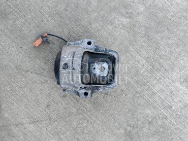 nosac motora za Audi A4