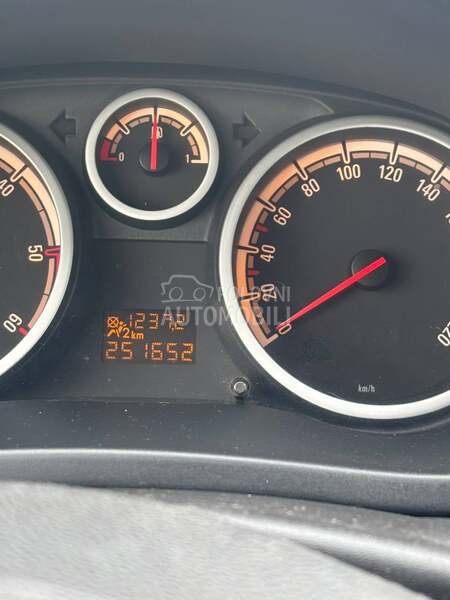 Opel Corsa D 1.3 cdti