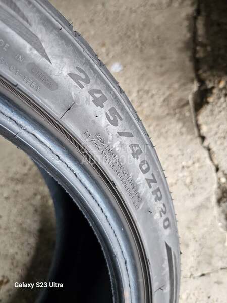 Tracmax 245/40 R20 Letnja