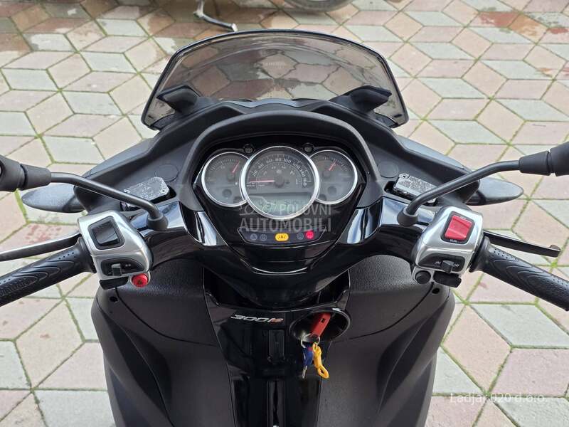 Piaggio mp3 yourban B kat