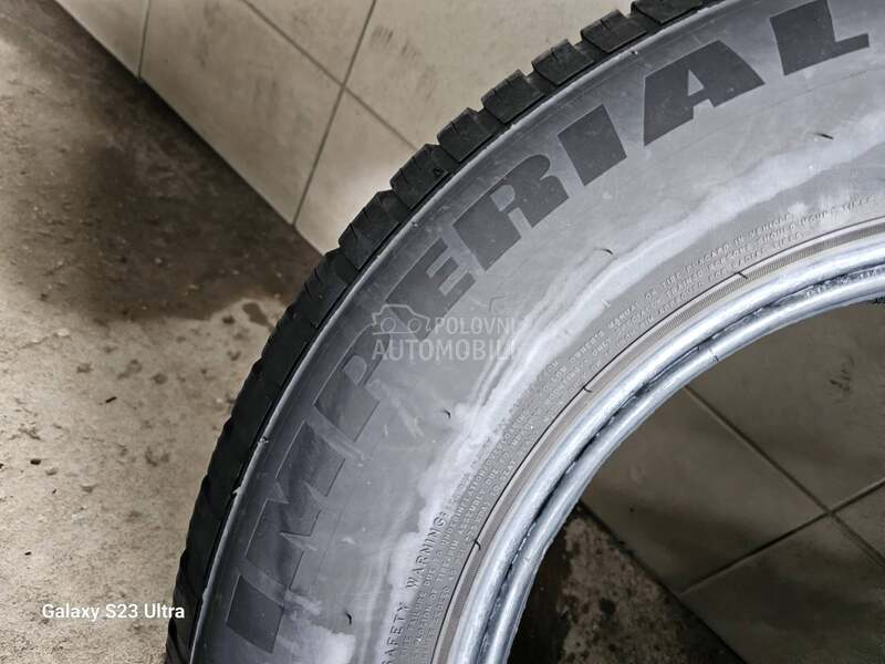 Tracmax 215/70 R16 Zimska