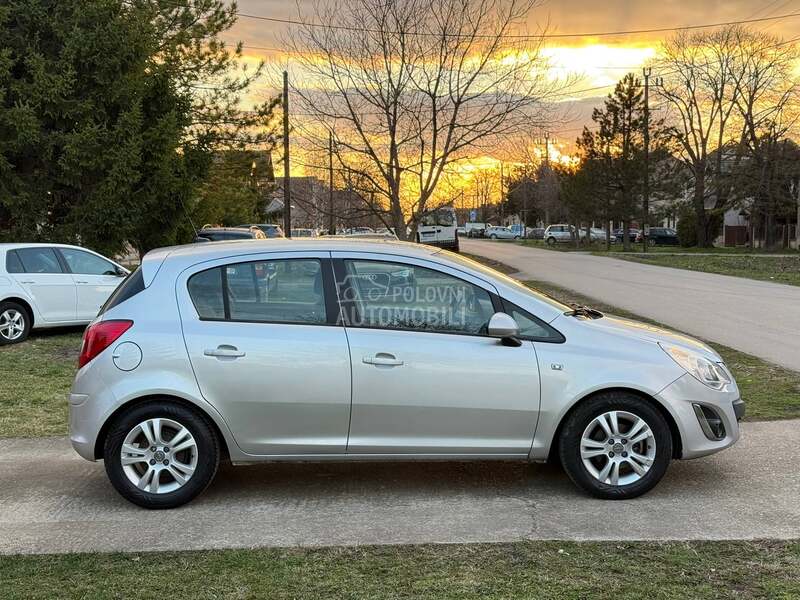 Opel Corsa D 1.3 CDTI COSMO NOVA