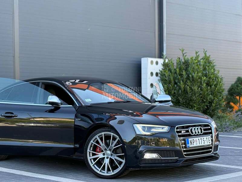 Audi S5 