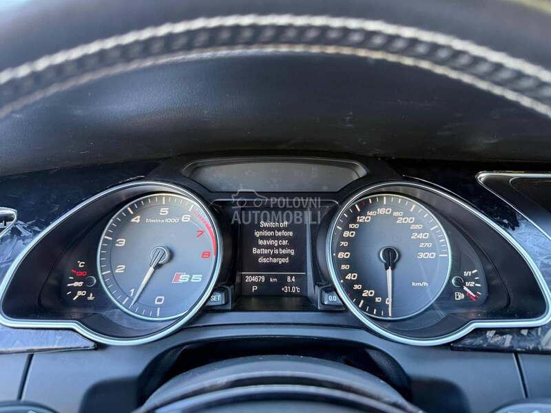 Audi S5 